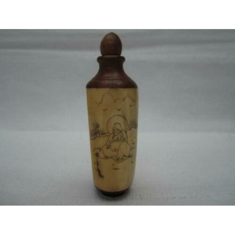 Chinese snuifflesje / snuff bottle van bot / been,4849#