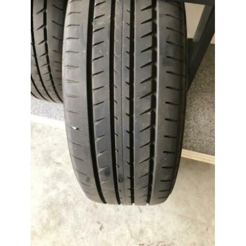 | Aluminium Velgen + Zomerbanden | In zeer goede staat! |