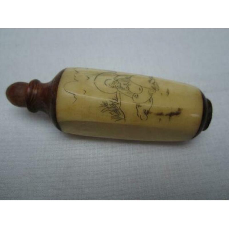 Chinese snuifflesje / snuff bottle van bot / been,4849#