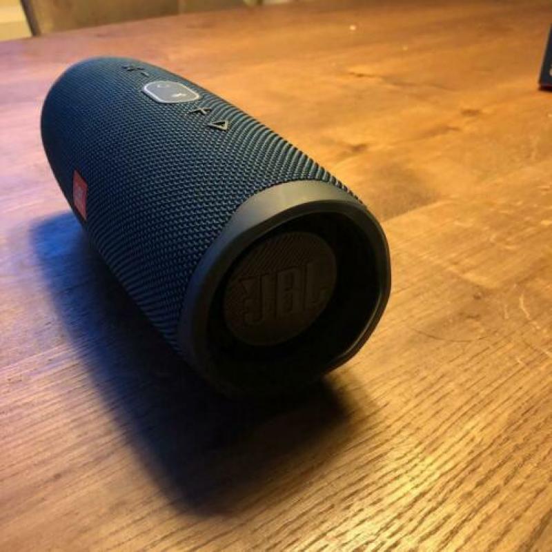 JBL charge 4 met bon