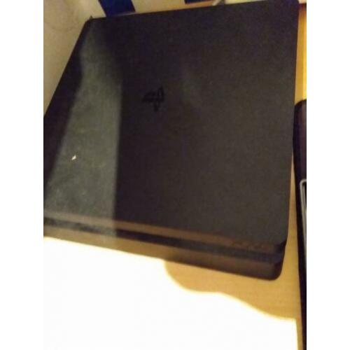 Mooie PlayStation 4 met veel spellen