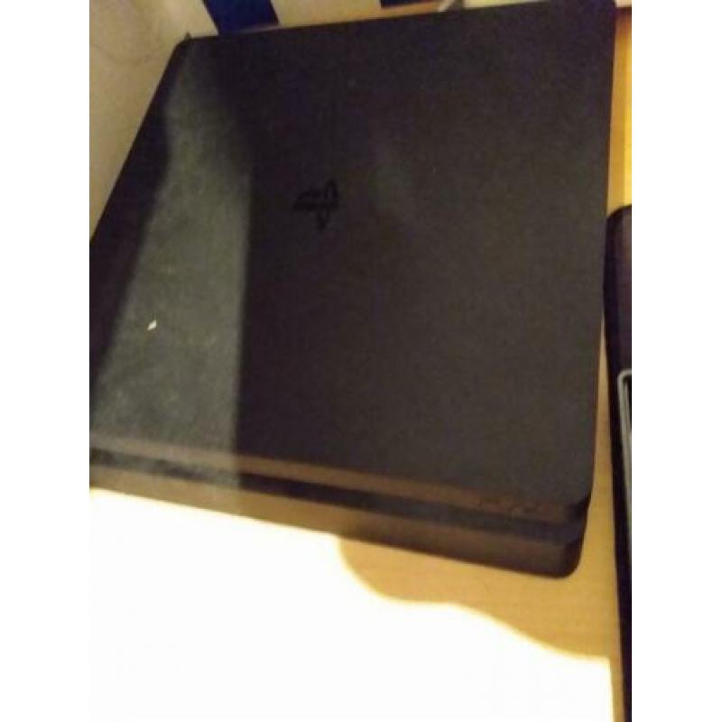 Mooie PlayStation 4 met veel spellen