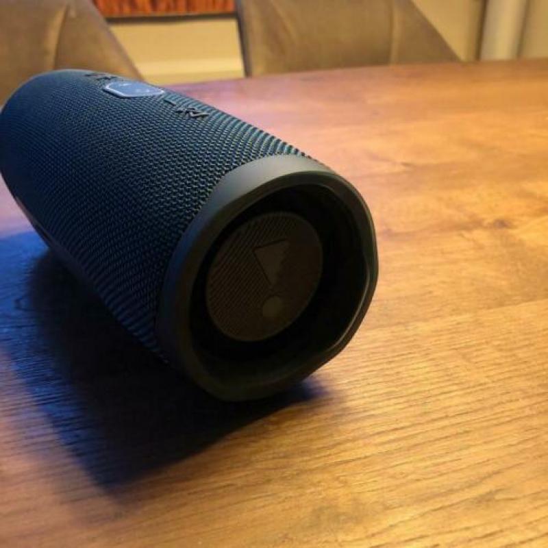 JBL charge 4 met bon
