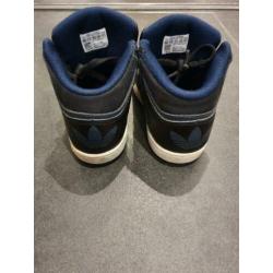 ADIDAS Originals Hard Court 25 zwart