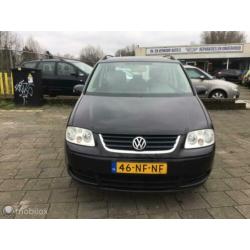 Volkswagen Touran 1.6-16V FSI