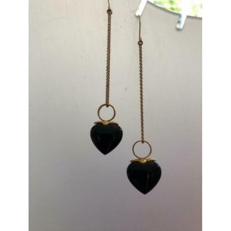 Double oorbellen met onyx hartje