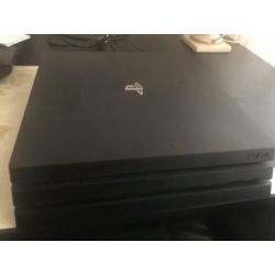 Gloednieuwe PS4 Pro 1TB incl controller en 6/7 games