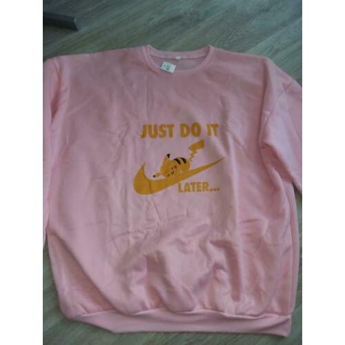 NIEUW Pokémon pikachu sweater maat 48 / 4xl Roze