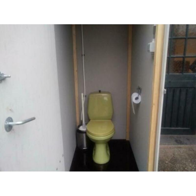 nood sanitair douche wc toilet