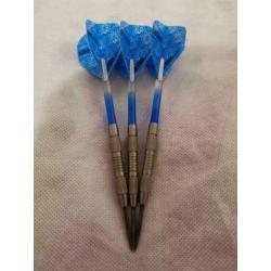 8 setjes darts alles 1 koop 150.