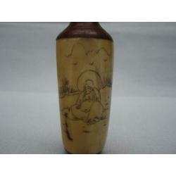 Chinese snuifflesje / snuff bottle van bot / been,4849#