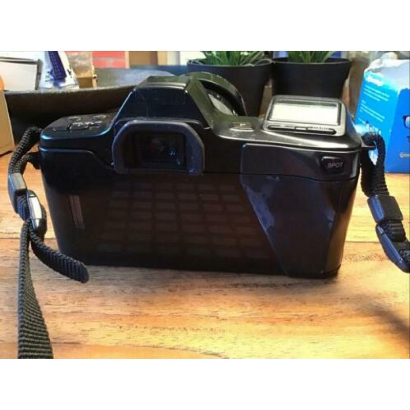 Minolta analoog camera met lens,dynax 7000i