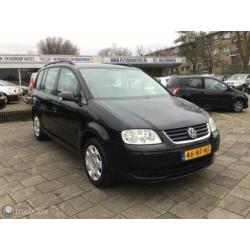 Volkswagen Touran 1.6-16V FSI