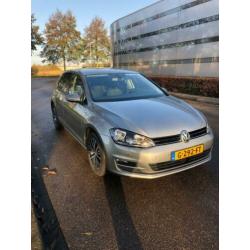 Volkswagen Golf VII 2.0 TDI 150pk BMT 5D DSG 2016 Grijs