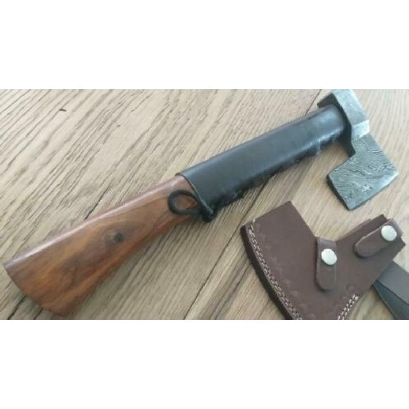 Damast stalen jachtbijl / bijl .. 40 cm..