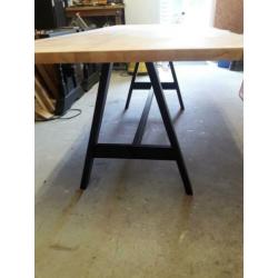 Kloostertafel eettafel