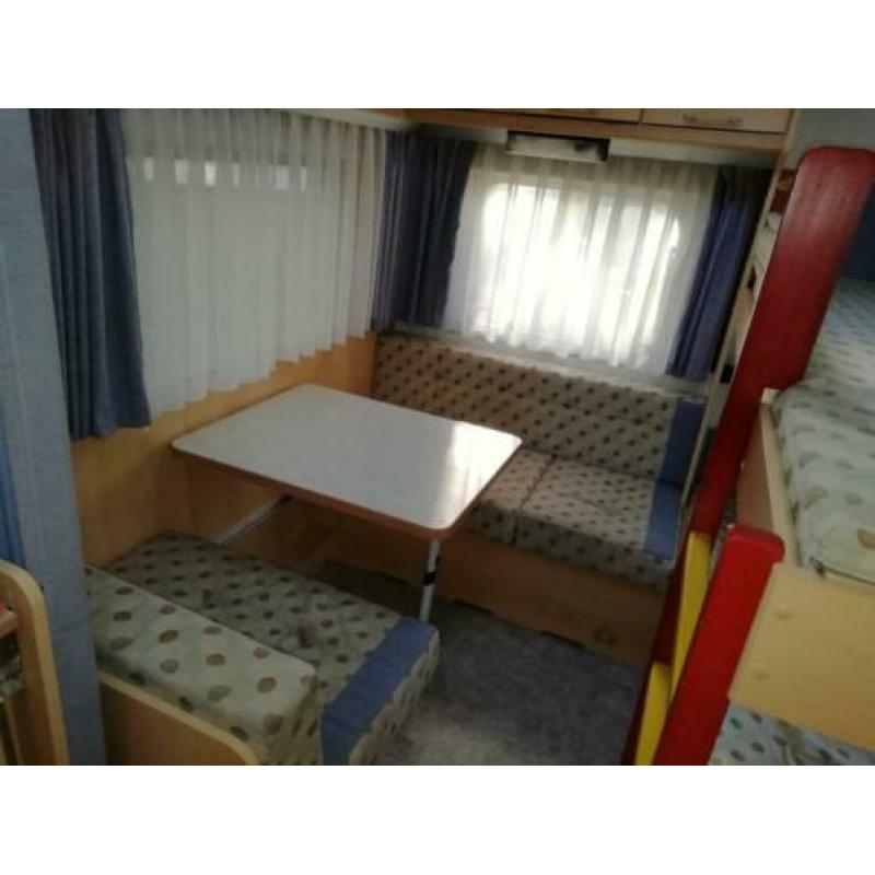 Burstner Fun 480 TK (met stapelbed) + Walker Ellips voortent
