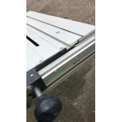 Festool basistafel met zaagmodule.