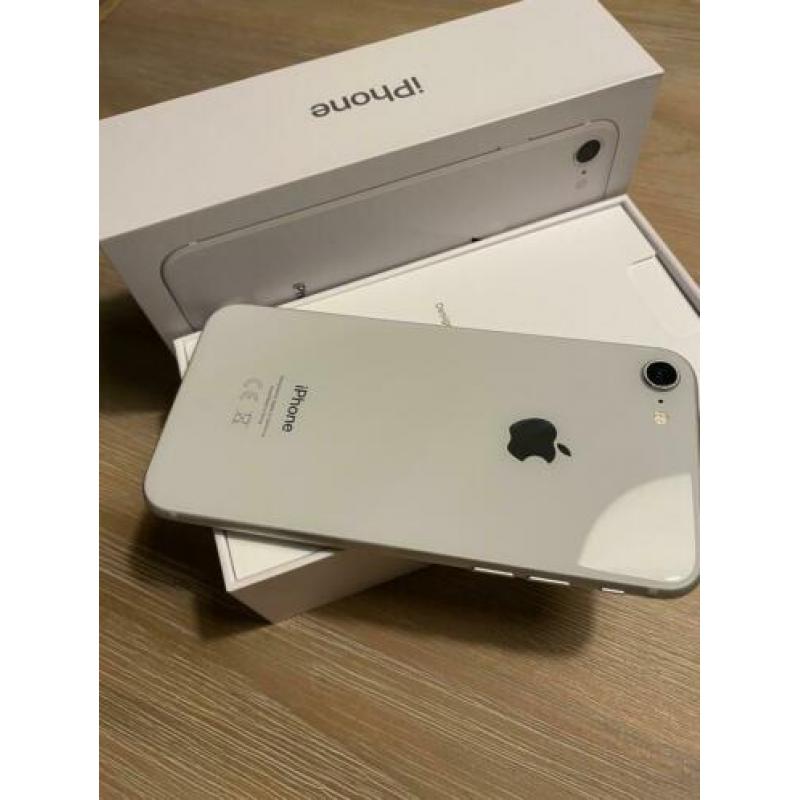 Zeer nette IPhone 8 wit 64gb