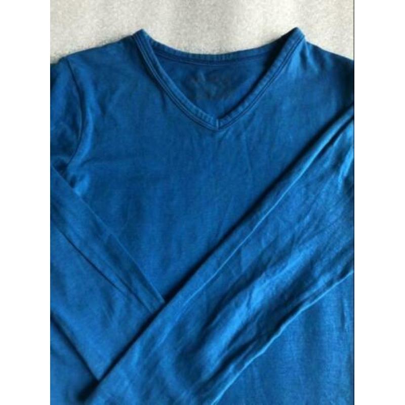 Maat 122 - h&m & primark essentials - longsleeve shirt