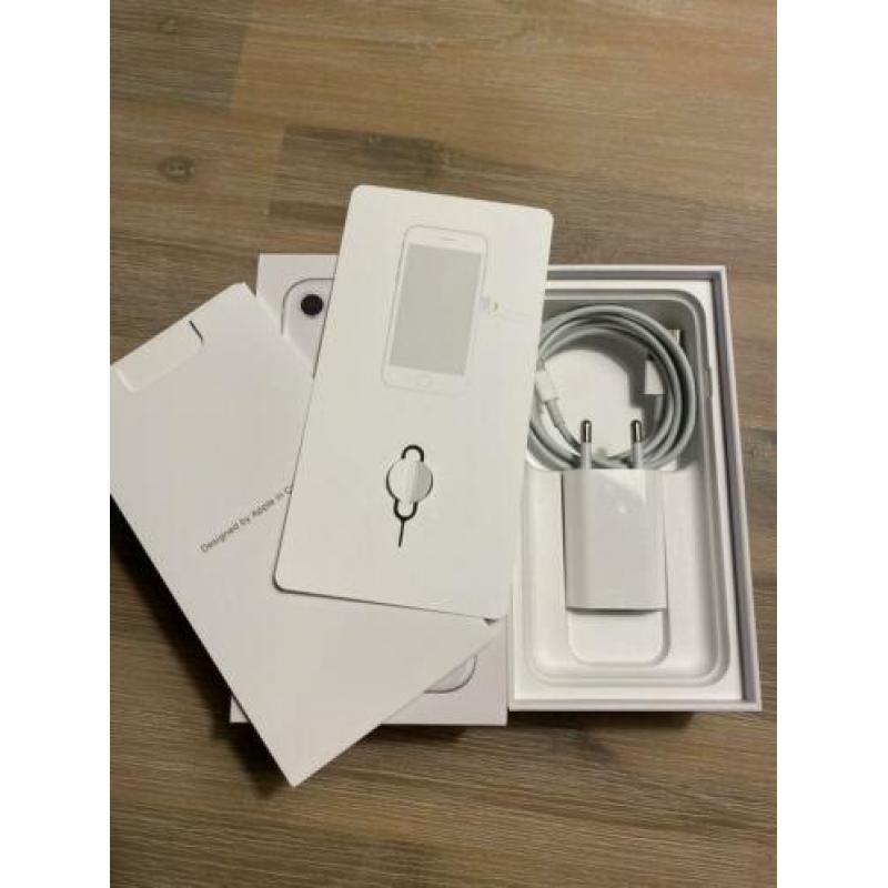 Zeer nette IPhone 8 wit 64gb