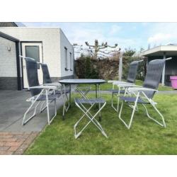 Camping stoelen, krukken en tafel