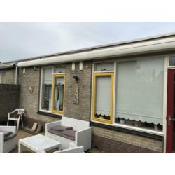 Mooi Zonnescherm als nieuw