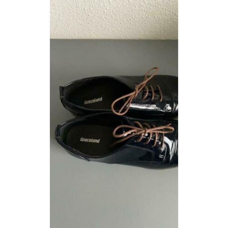 Zwarte lakschoenen