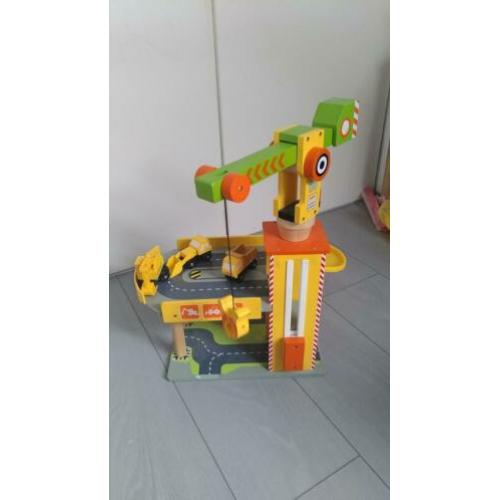 Houten speelgoedgarage