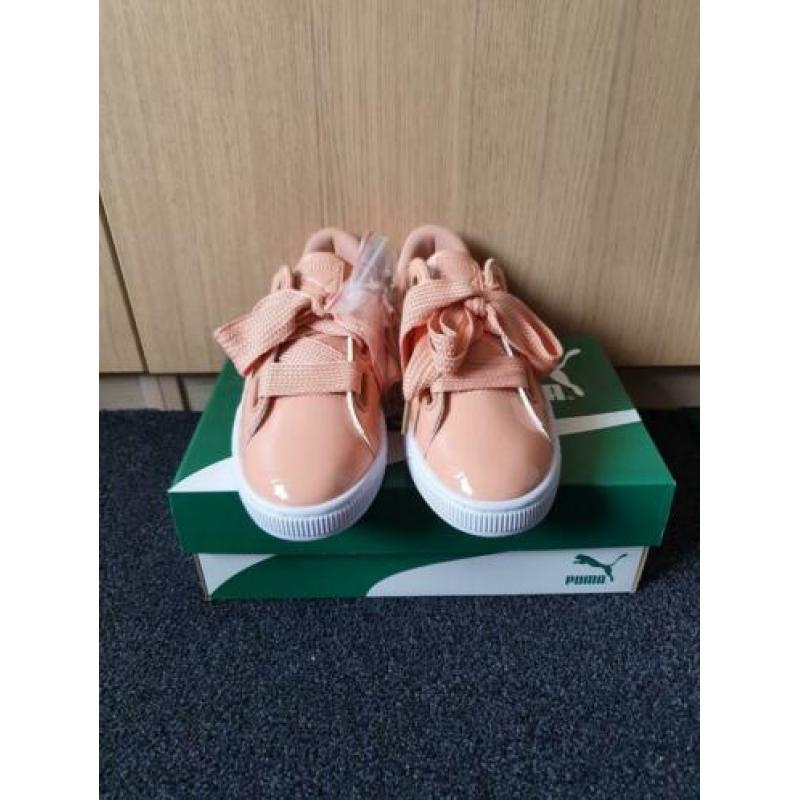 Puma basket heart patent (37)