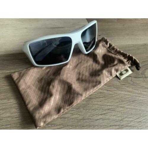 Oakley Eyepatch polished white, black iridium 03-572 bril