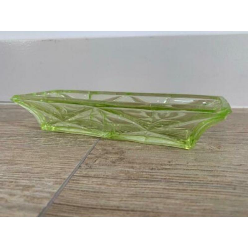 Uraniumglas kaptafel bak