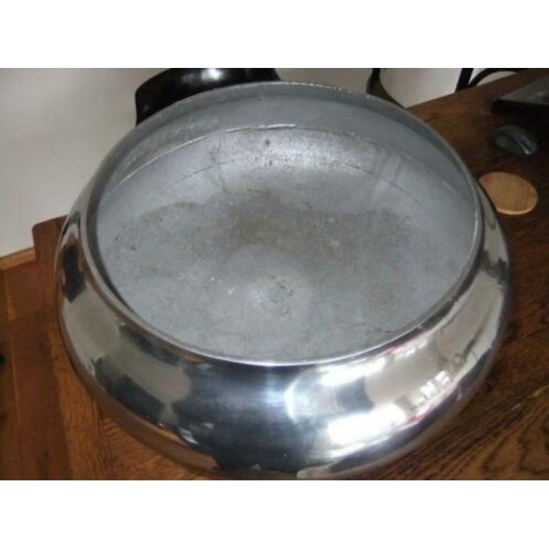 Aluminium vaas (Bob bijzondere binnenhuisaccesoires)
