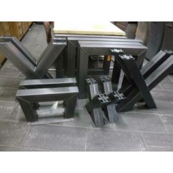 Industriele metalen eettafel en salontafelpoten