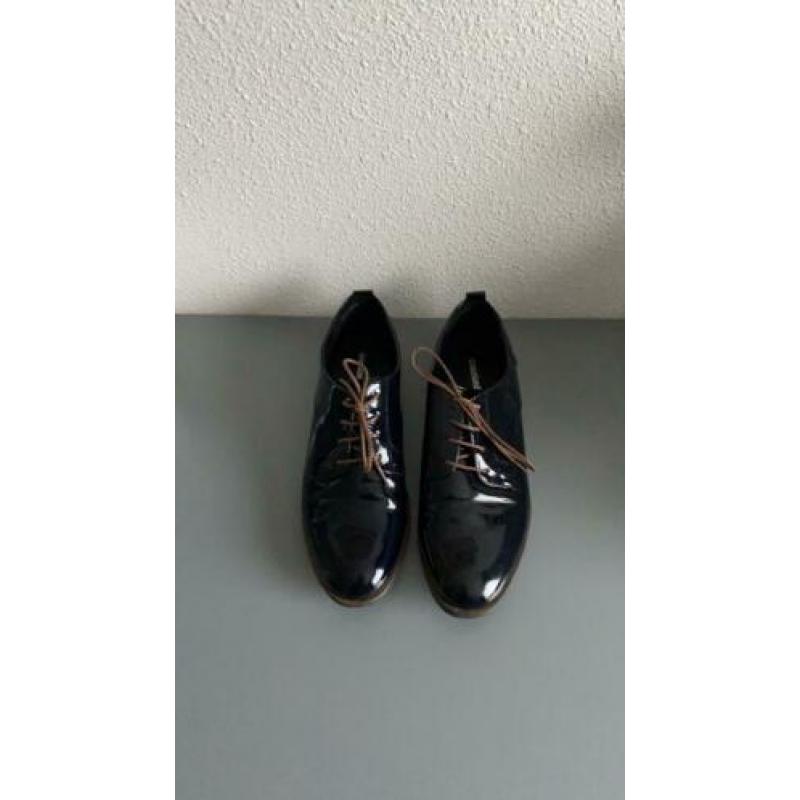 Zwarte lakschoenen