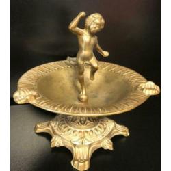 Antieke brocante schaal met cupido beeld koper,verzameling