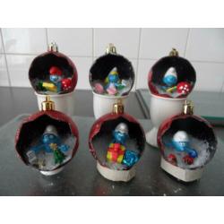 verschillende setjes kerstballen disney,smurfen.cars,