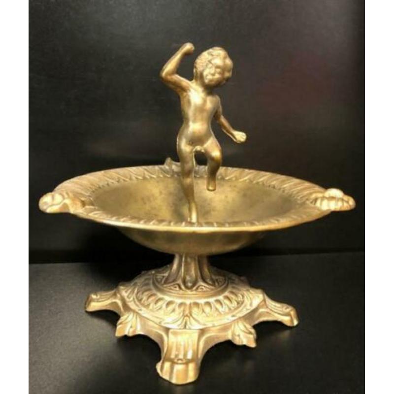 Antieke brocante schaal met cupido beeld koper,verzameling