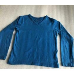 Maat 122 - h&m & primark essentials - longsleeve shirt