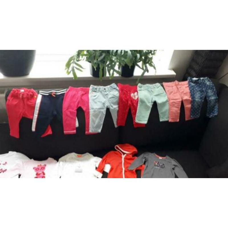 Te koop nieuwe meisjes babykleding set maat 68