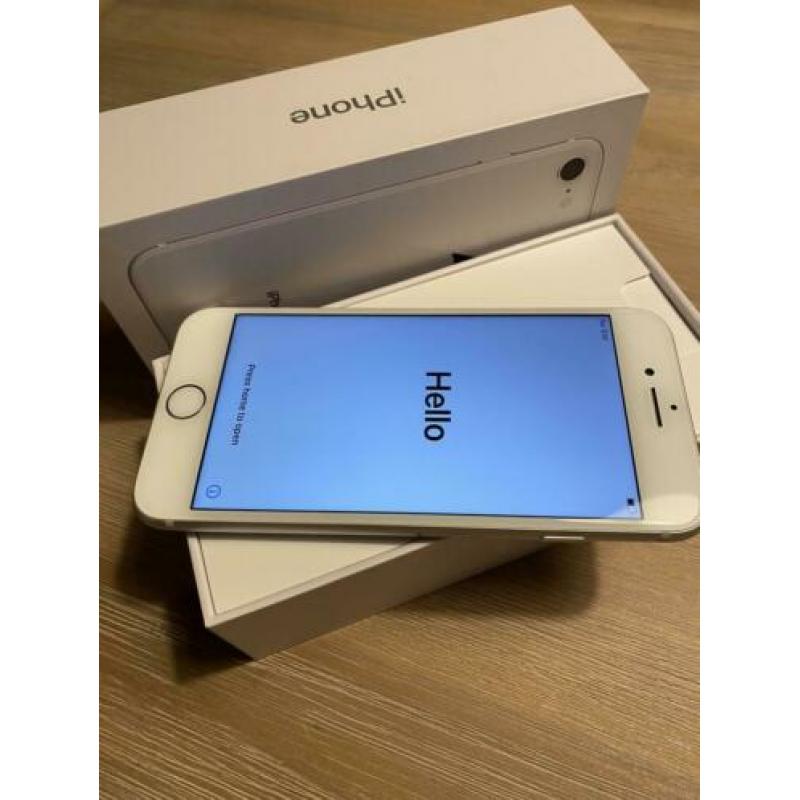 Zeer nette IPhone 8 wit 64gb