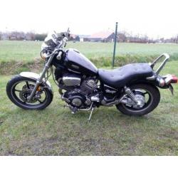 Zeer mooie yamaha xv750 virago black edition 1992.