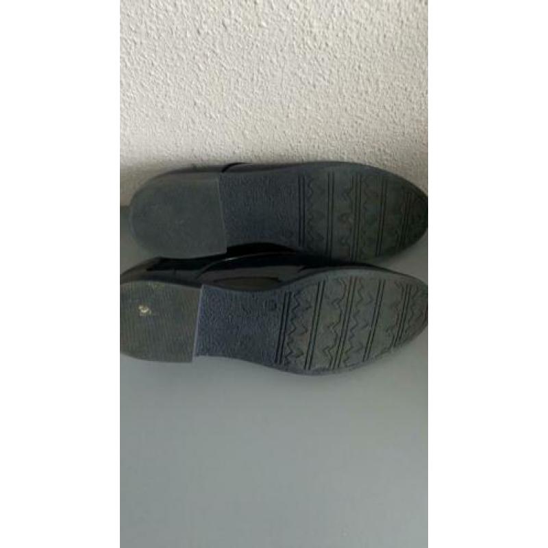 Zwarte lakschoenen