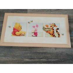 Winnie the Poeh schilderij en lamp.