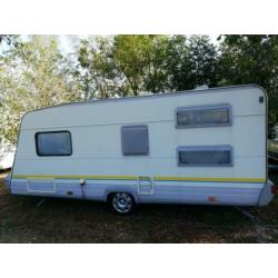 Burstner Fun 480 TK (met stapelbed) + Walker Ellips voortent