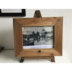 Riviera Maison houten fotolijst op standaard