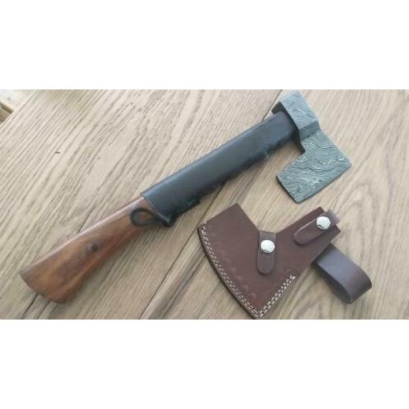 Damast stalen jachtbijl / bijl .. 40 cm..