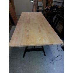 Kloostertafel eettafel