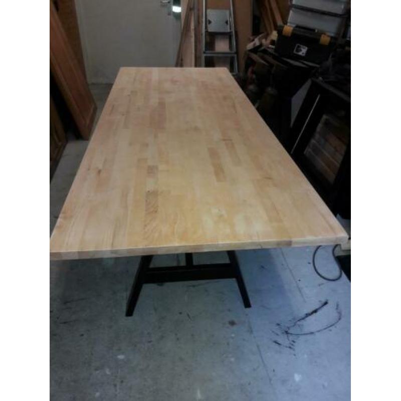 Kloostertafel eettafel