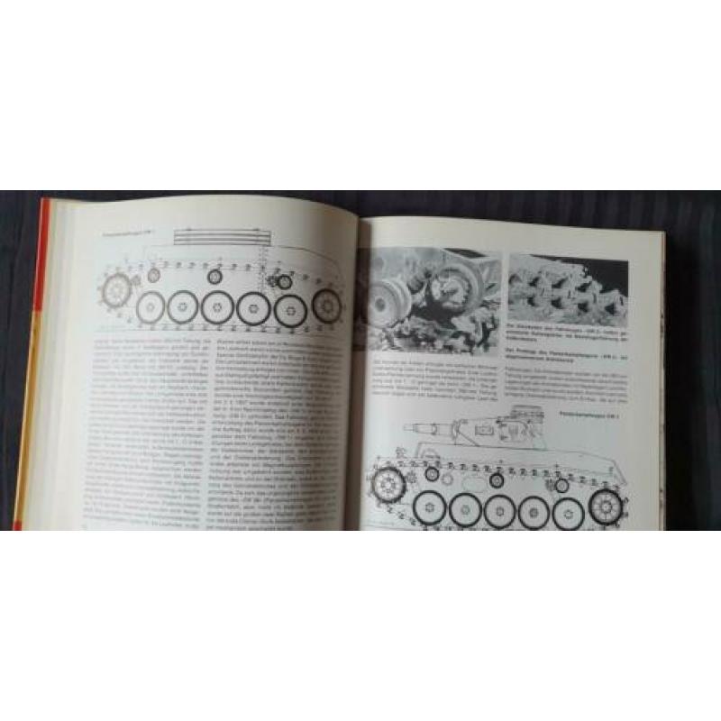 Boek/naslagwerk over de Tiger tank